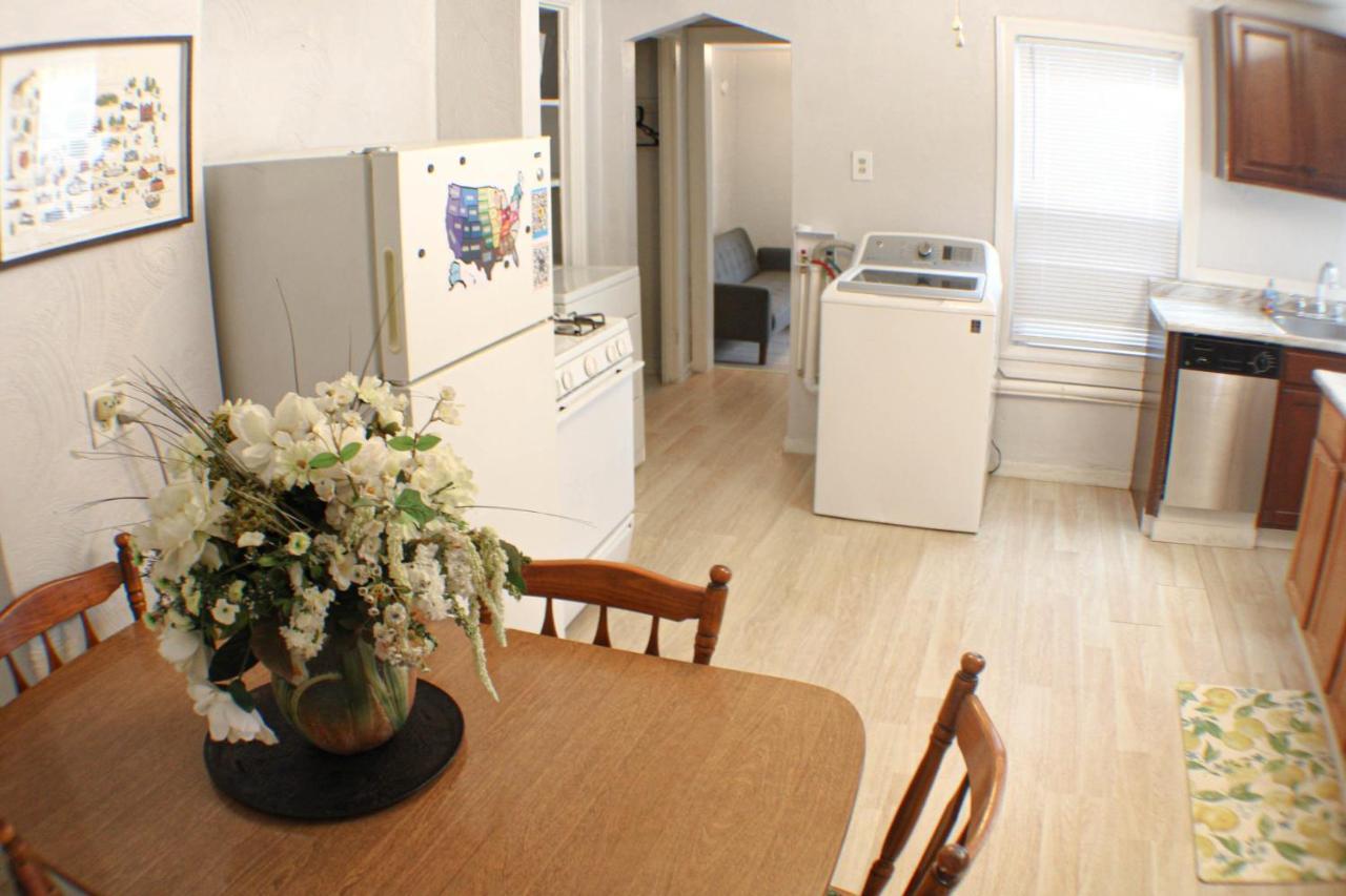 3 Bedroom Southside Pad - Sleeps 8 - Amazing Location Pittsburgh Kültér fotó