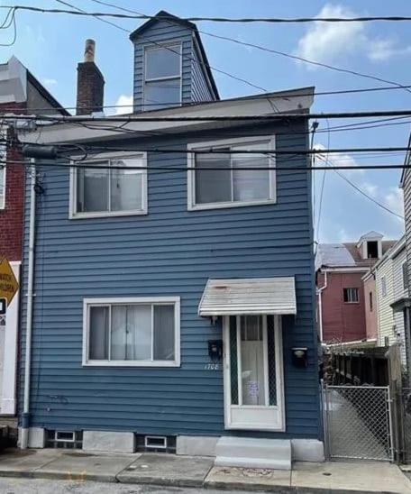 3 Bedroom Southside Pad - Sleeps 8 - Amazing Location Pittsburgh Kültér fotó